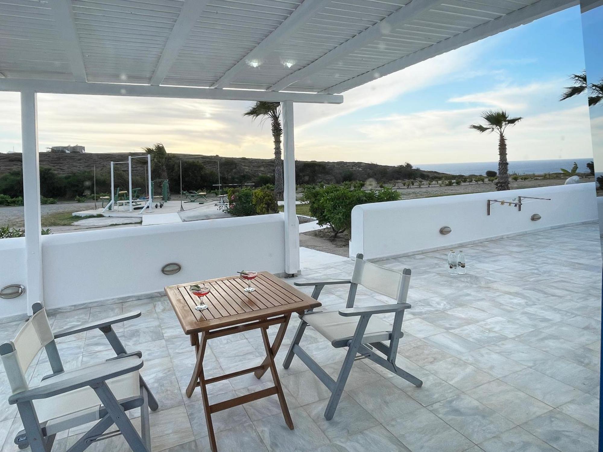 Argo-Milos Adamantas Exterior photo